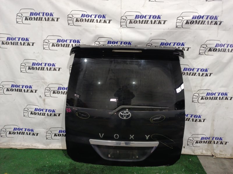 Дверь задняя багажника Toyota Voxy 2006 AZR65 1AZ-FSE