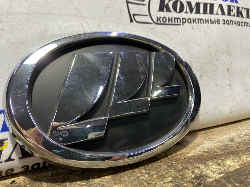 Эмблема Lifan X60 перед