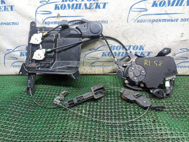 Доводчик боковой двери Toyota Noah ZRR70 3ZR-FAE