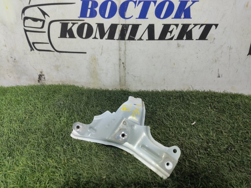 Кронштейн усилителя бампера Mazda Axela BL5FW ZY-VE перед лев