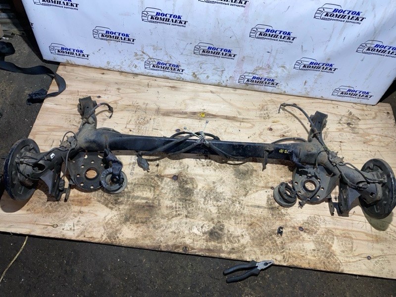 Балка подвески Toyota Vitz 2009 KSP90 1KR-FE зад