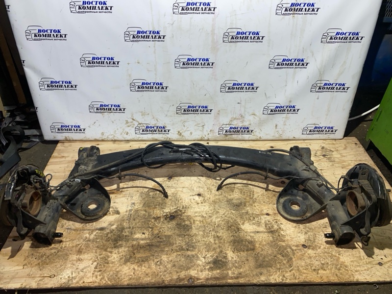 Балка подвески Toyota Isis 2005 ANM15W 1AZ-FSE зад