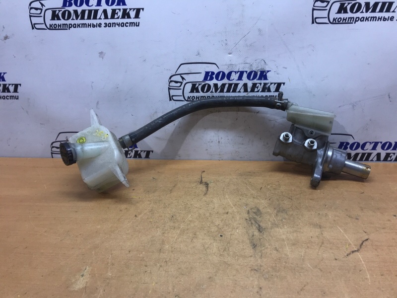 Главный тормозной цилиндр Nissan Serena 2010 C25 MR20DE