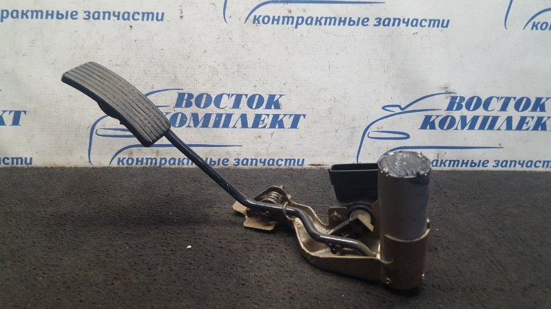 Педаль газа
