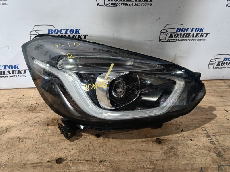 Фара Honda Fit GR3 LEB прав