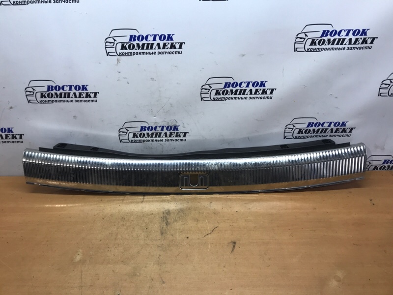 Накладка багажника Audi A6 2006 AUK