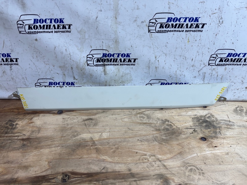 Накладка на крыло Nissan Serena CC25 MR20DE зад лев