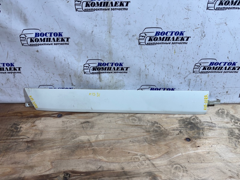 Накладка на крыло Nissan Serena CC25 MR20DE зад прав