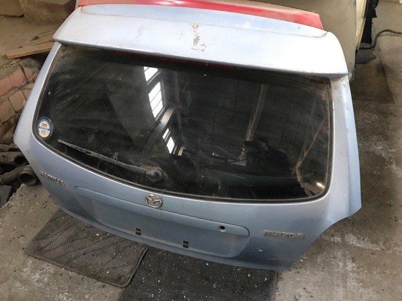 Дверь задняя багажника Mazda Familia S-wagon 2000 BJ5W ZL-VE