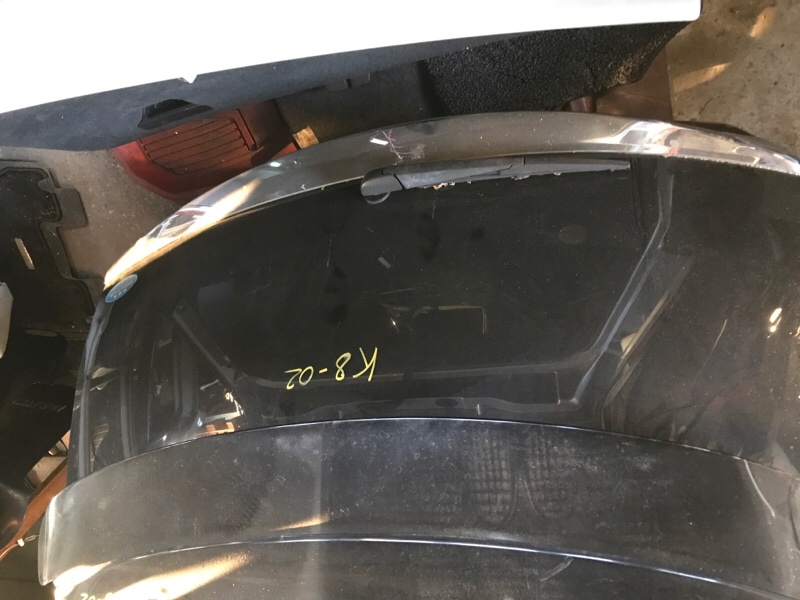 Дверь задняя багажника Suzuki Baleno WB42S K10C