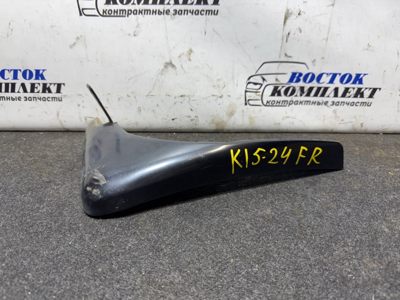 Брызговик Nissan X-Trail NT30 QR20DE перед прав