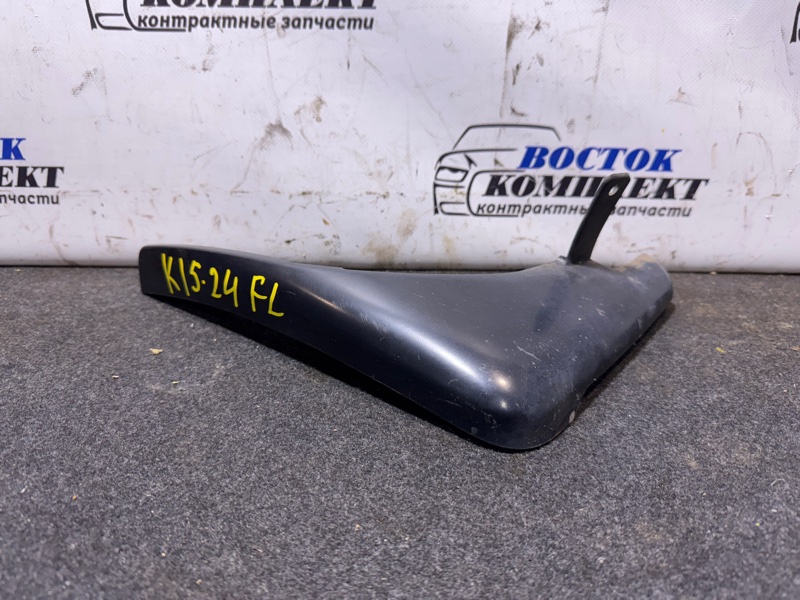 Брызговик Nissan X-Trail NT30 QR20DE перед лев