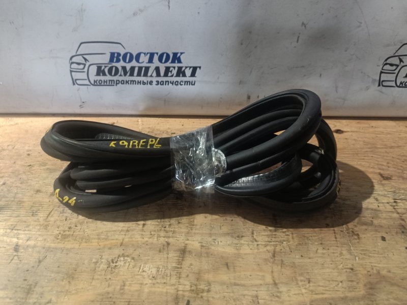 Уплотнительная резинка крышки багажника BMW Z4 2003 E85 M54 зад