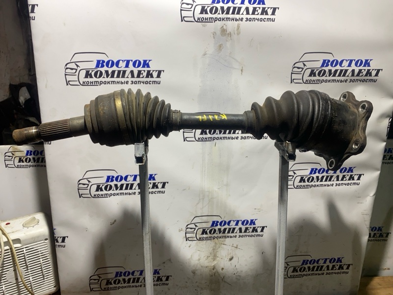 Привод Toyota Hiace TRH228B 2TR-FE перед лев