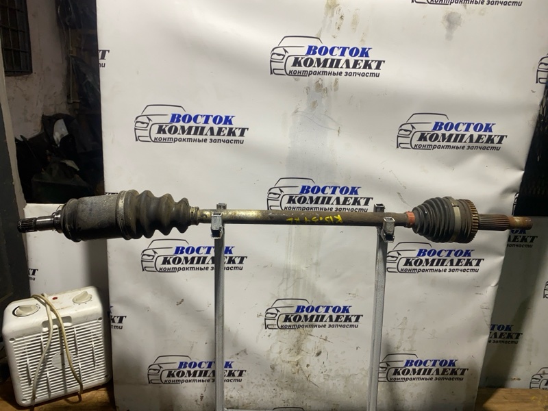 Привод Toyota Ractis 2008 NCP105 1NZ-FE зад лев