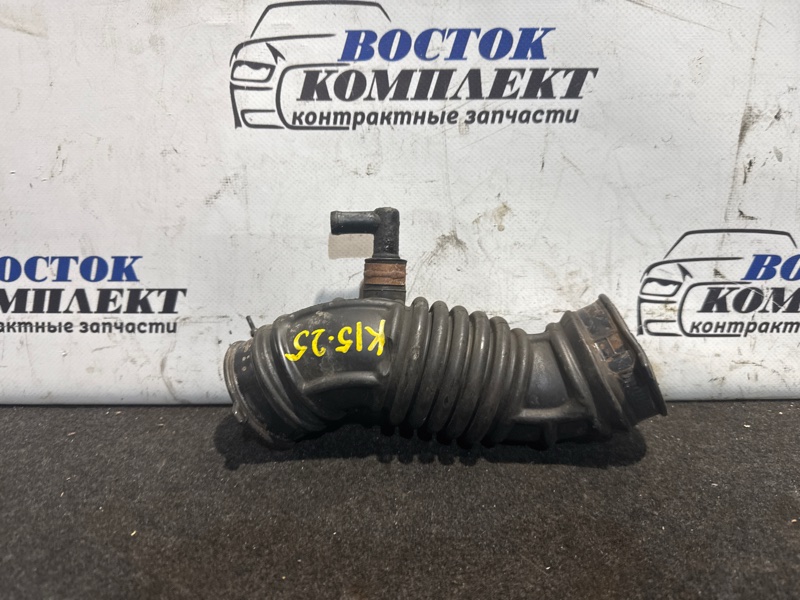 Патрубок воздушного фильтра Nissan AD VY12 HR15DE