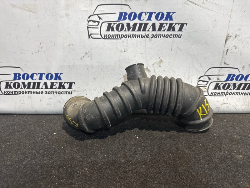 Патрубок воздушного фильтра Mitsubishi Colt Z21A 4A90