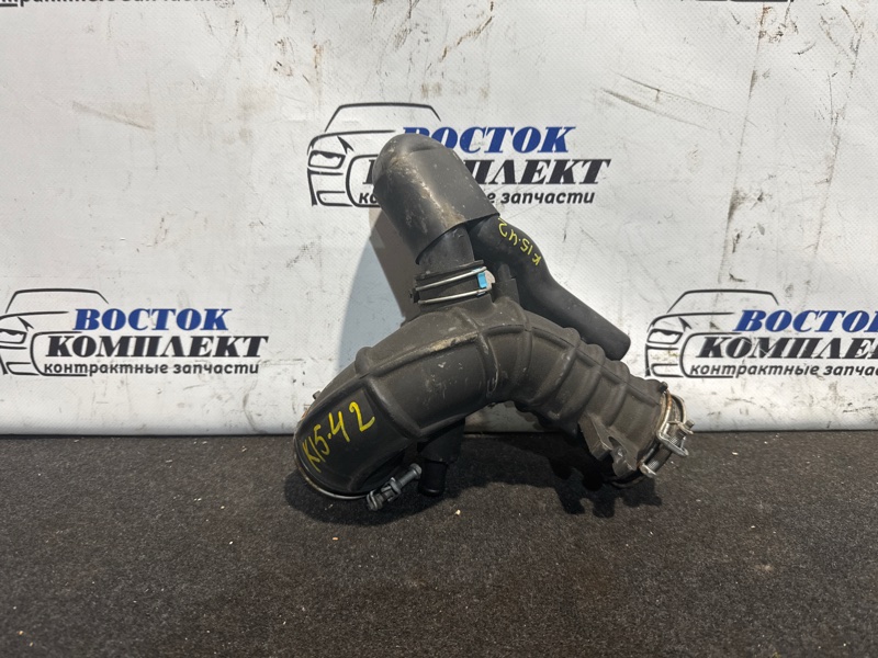 Патрубок воздушного фильтра Toyota Sienta 2003 NCP81G 1NZ-FE