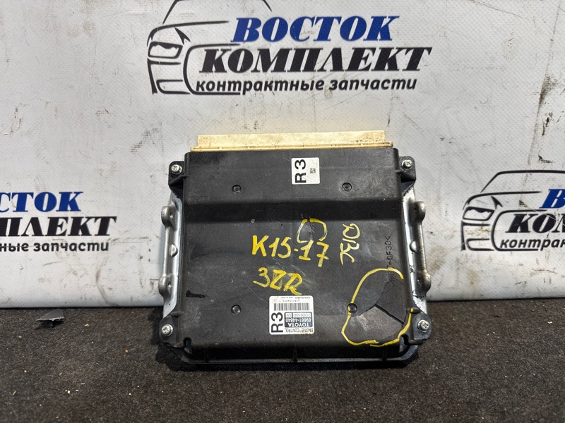 Блок управления ДВС Toyota Isis 2009 ZGM11G 3ZR-FAE