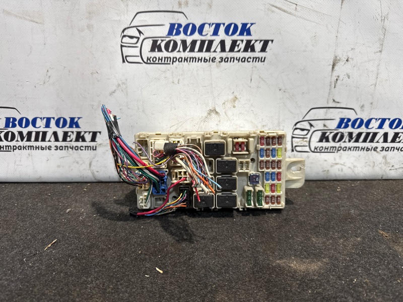 Блок предохранителей Mitsubishi I HA1W 3B20