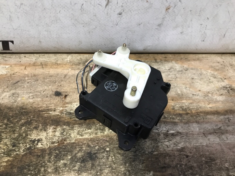 Сервопривод заслонок печки Toyota Funcargo NCP25 1NZ-FE