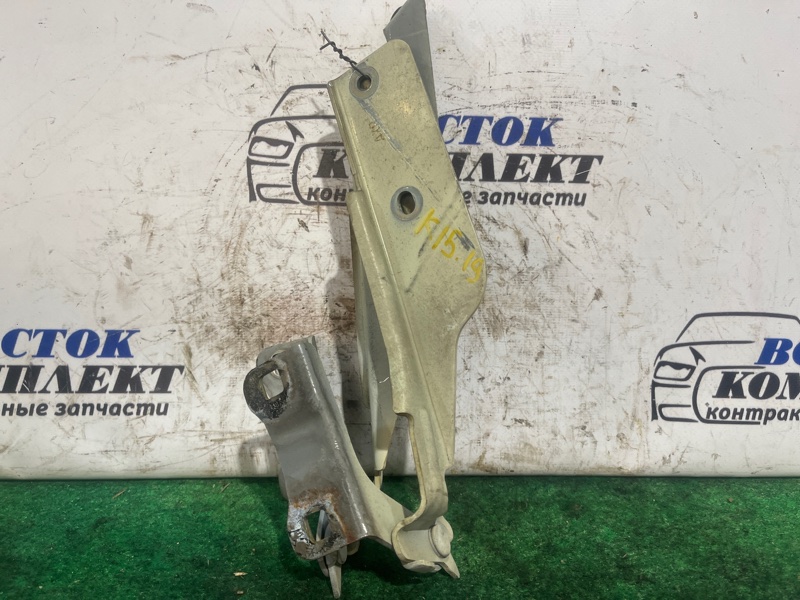 Петля капота Nissan March AK12 CR12DE