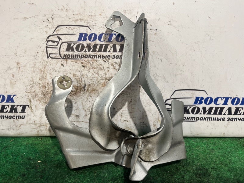 Петля капота Nissan March K13 HR12DE