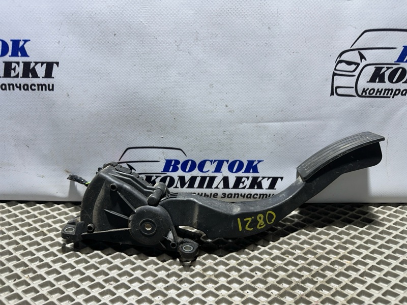 Педаль газа Mazda Axela BKEP LF-DE