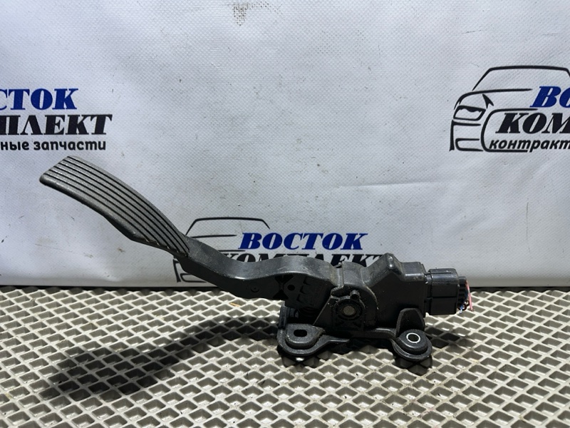 Педаль газа Mitsubishi RVR GA3W 4B10