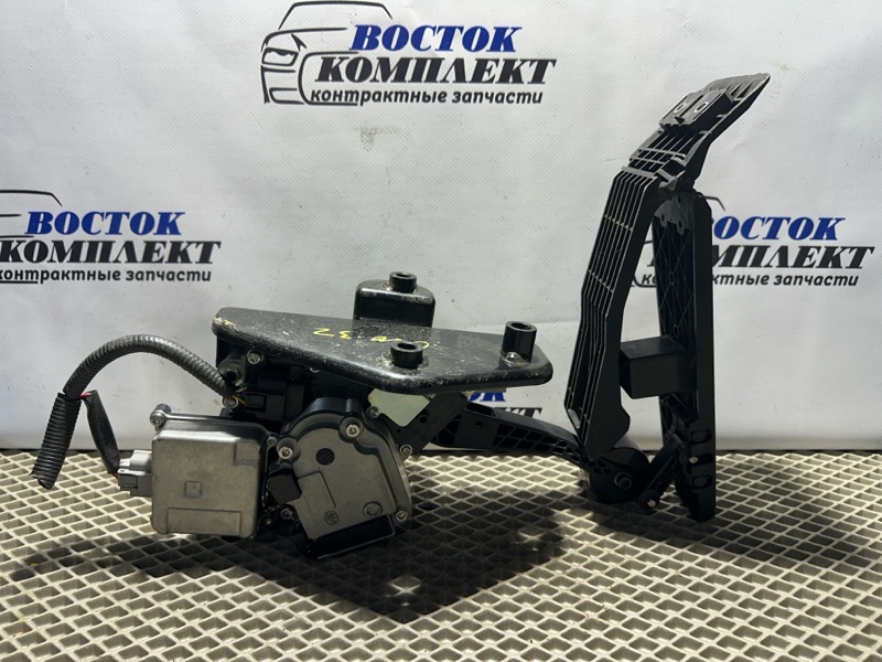 Педаль газа Nissan Fuga 2010 HY51 VQ35HR