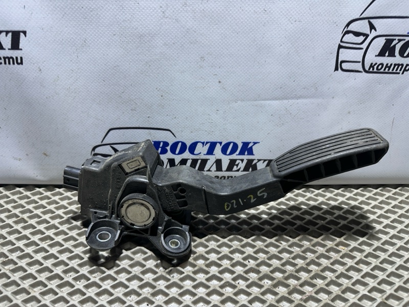 Педаль газа Honda Fit GK3 L13B