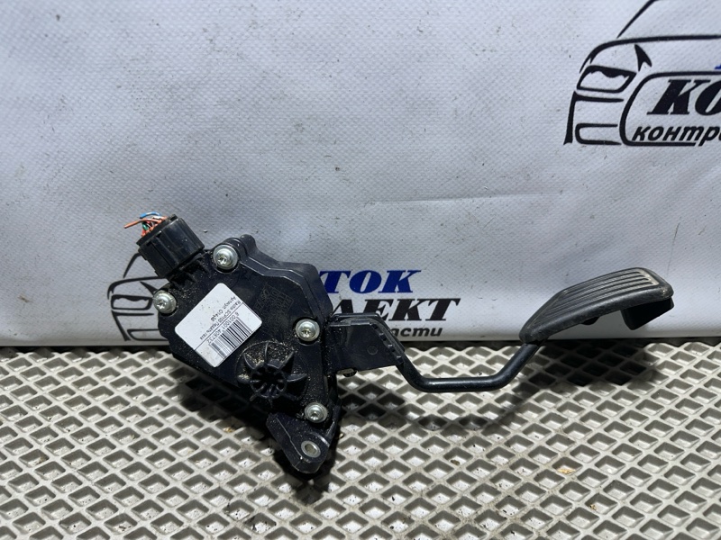 Педаль газа Toyota Ractis 2007 SCP100 2SZ-FE