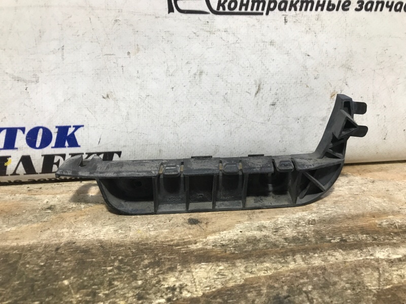 Клипса бампера Honda Civic EU1 D15B перед прав