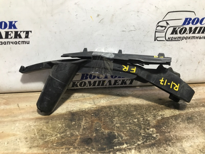 Клипса бампера Volkswagen Golf V WVWZZZ1KZ6U010371 BLF перед прав