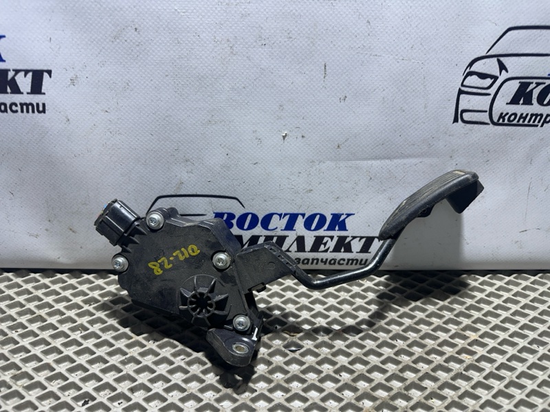 Педаль газа Toyota Vitz 2010 KSP90 1KR-FE