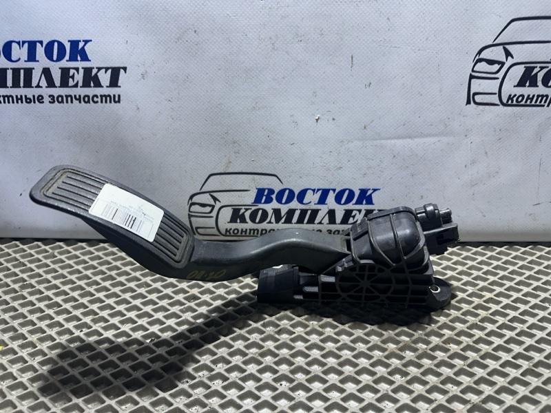 Педаль газа Mazda Atenza GY3W L3-VE