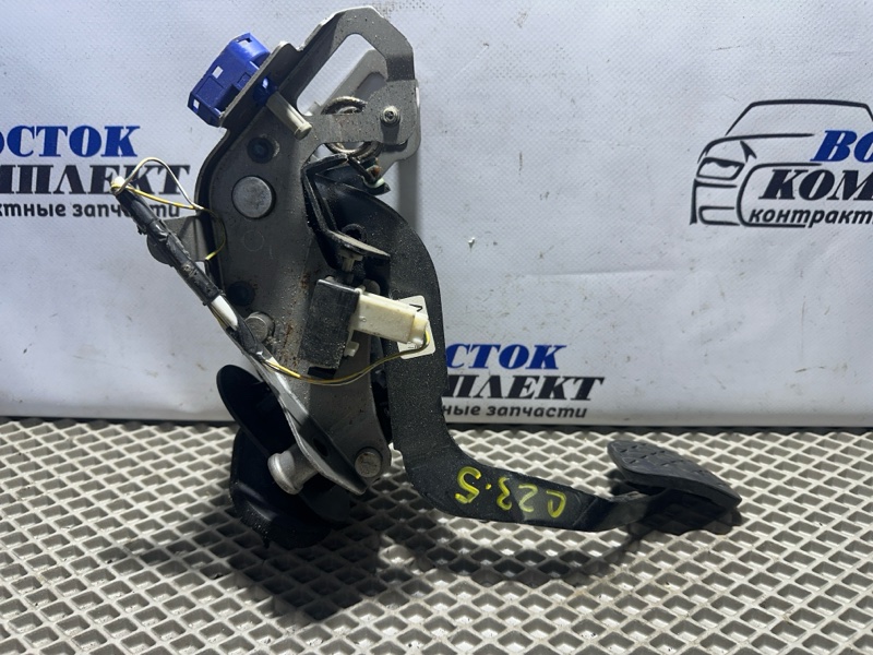 Педаль тормоза Mazda Demio 2007 DE3FS ZJ-VE