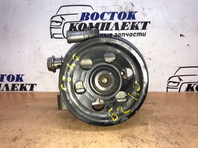 Насос гидроусилителя Mazda MPV LY3P L3-VE