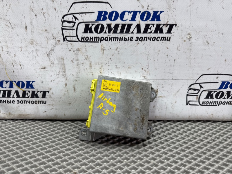 Блок управления airbag Mazda RX-8 SE3P 13B