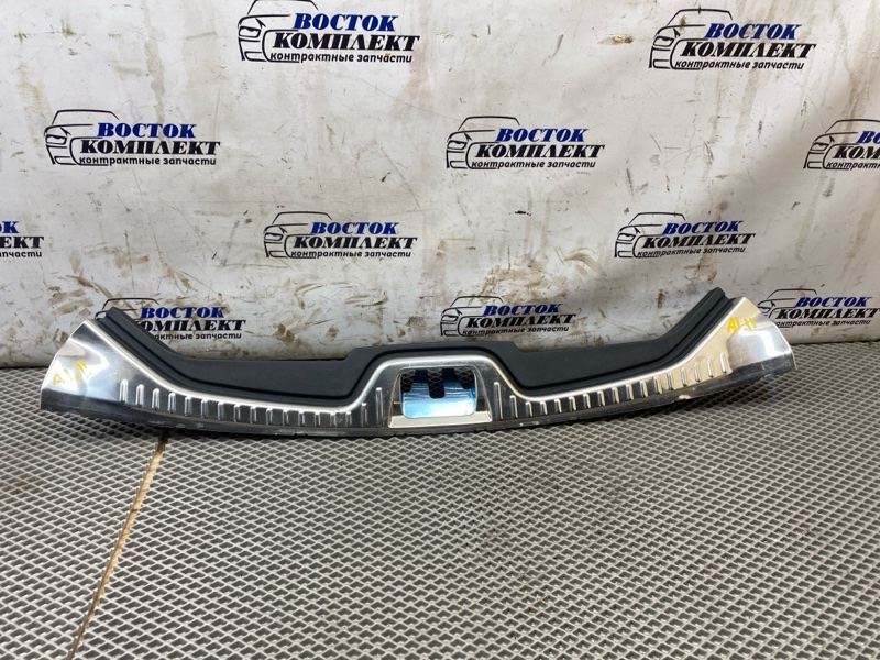 Накладка багажника Volvo V60 2015 FW48 B4164T