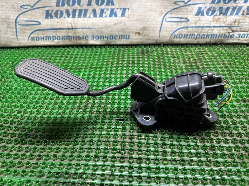 Педаль газа Toyota Prius NHW20 1NZ-FXE