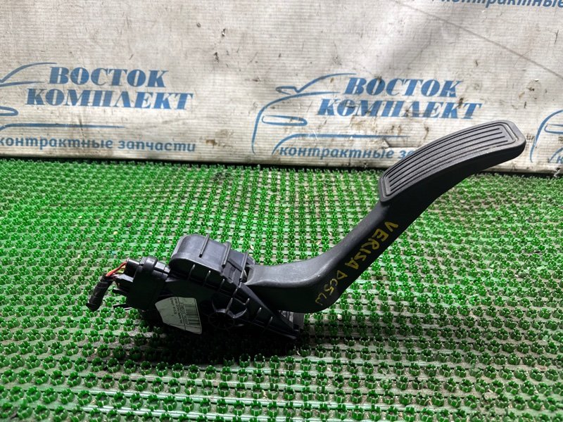 Педаль газа Mazda Verisa DC5W ZY-VE