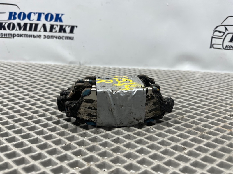 Колодки тормозные Toyota Isis 2005 ANM15W 1AZ-FSE зад