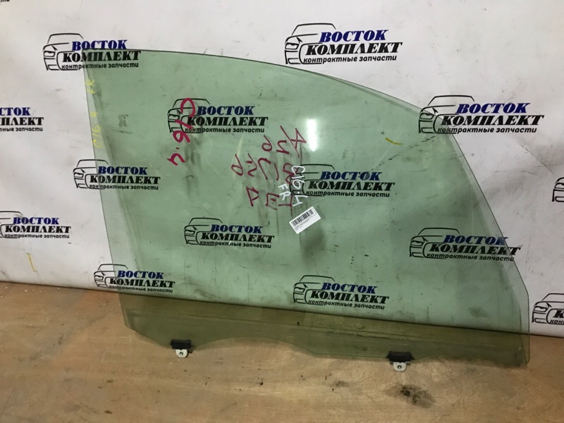 Стекло боковое Toyota Porte 2011 NNP11 1NZ-FE перед прав