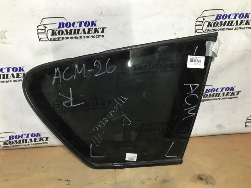 Стекло собачника Toyota Ipsum 2001 ACM26W 2AZ-FE зад прав