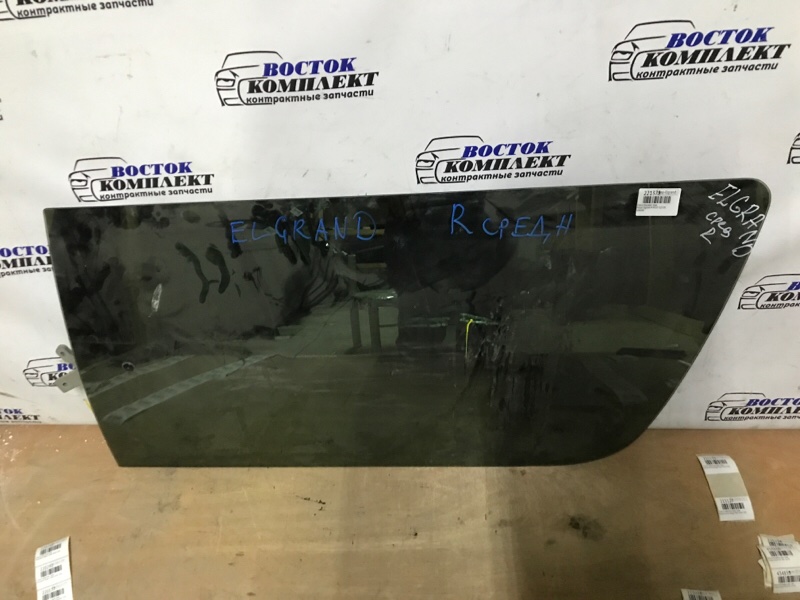 Стекло боковое Nissan Elgrand AVWE50 VQ35DE прав