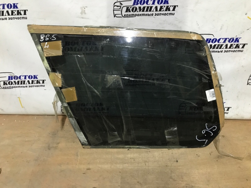 Стекло собачника Subaru Forester SG5 EJ20 зад лев