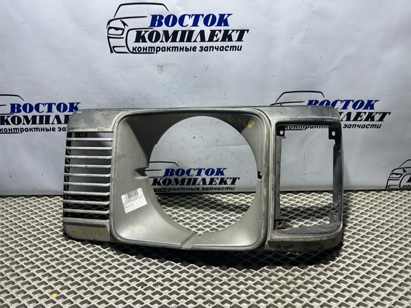 Накладка на фару Toyota Liteace KM21V 4K прав