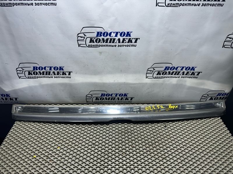 Молдинг капота Honda Stepwgn 2004 RF4 K20A