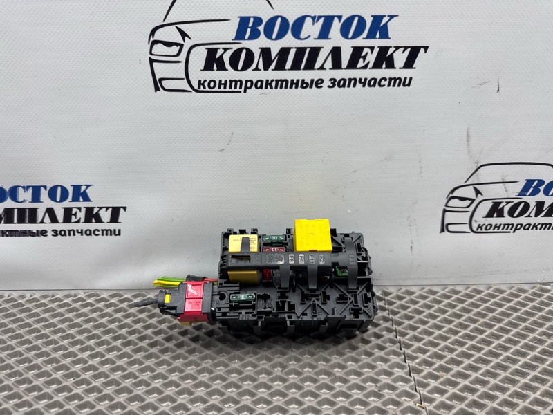 Блок предохранителей Peugeot 208 2013 A9 EP6C